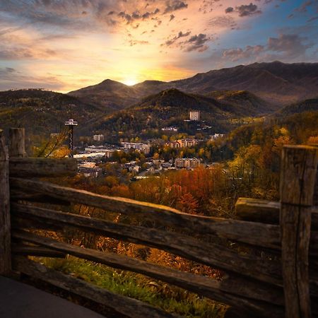 Glori'S Retreat, Game Room, 1089 Of Free Attraction Tickets For Each Paid Day, Dollywood And More Pigeon Forge Kültér fotó