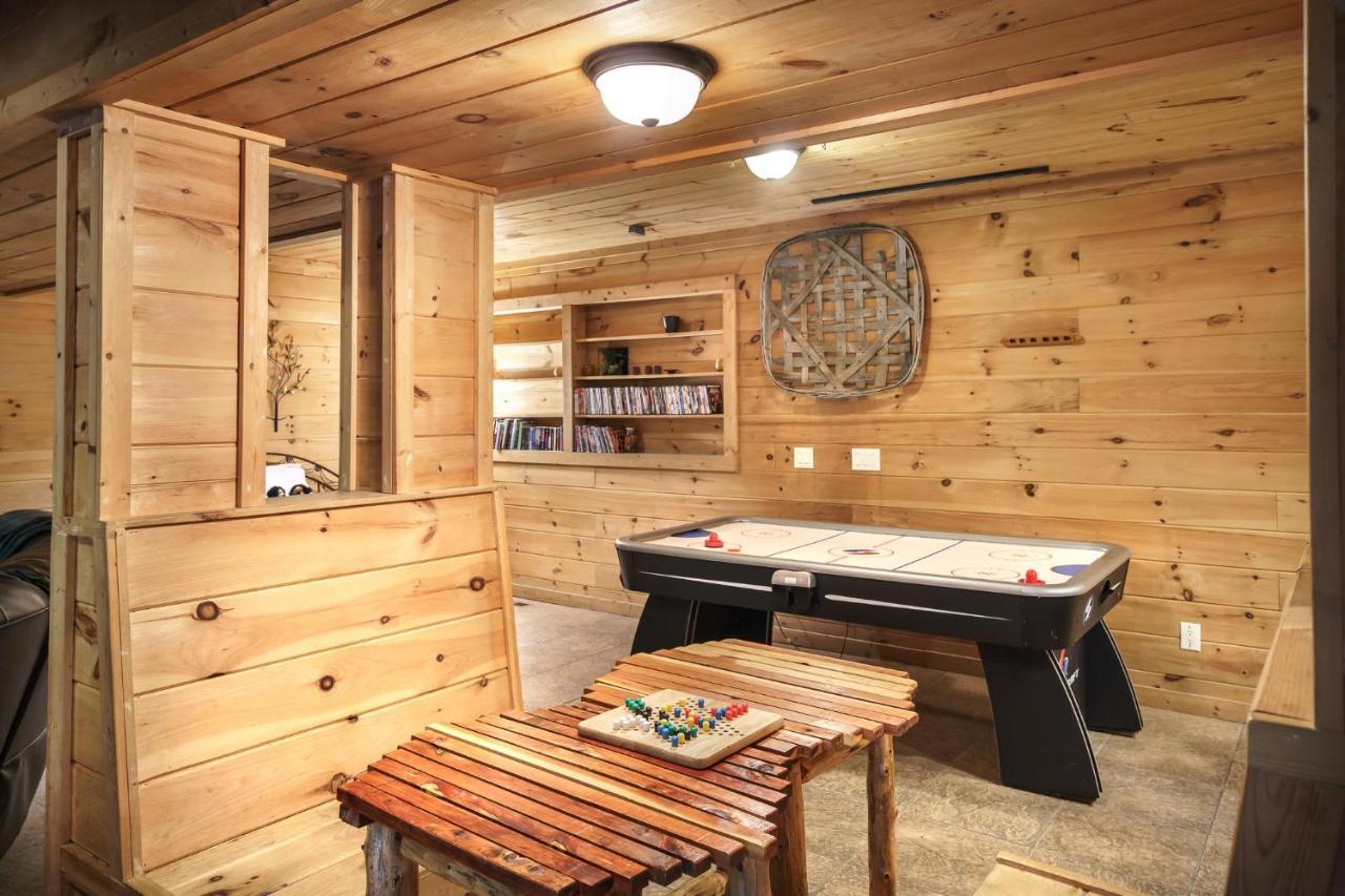 Glori'S Retreat, Game Room, 1089 Of Free Attraction Tickets For Each Paid Day, Dollywood And More Pigeon Forge Kültér fotó